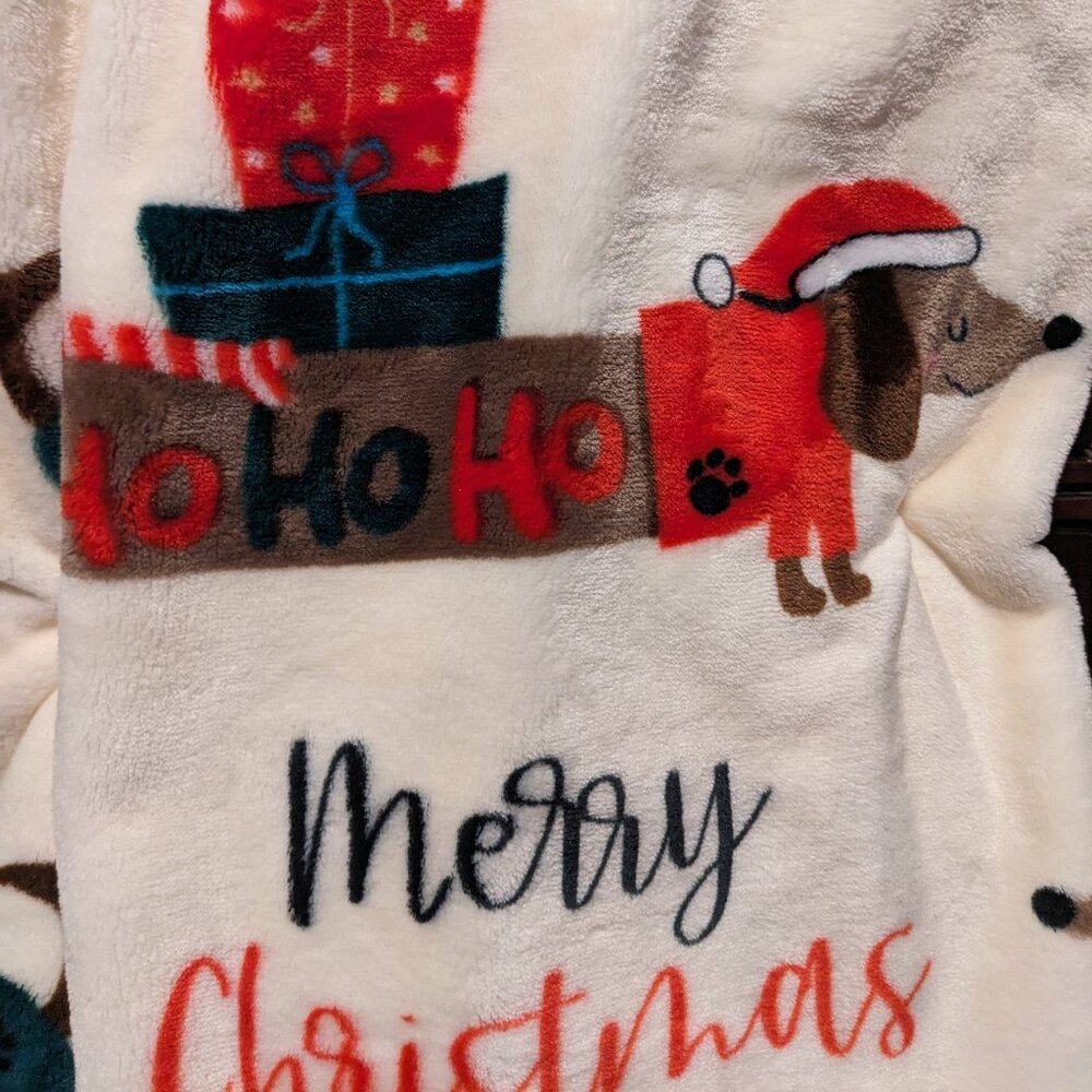 Pickle & Dot Oversized Plush Throw Blanket Christmas Dog Weiner Dogs Dachshund